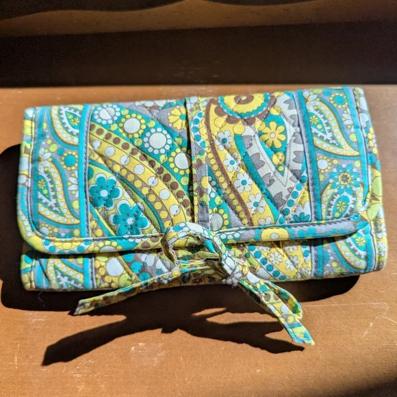 Vera Bradley Paisley Jewelry and cosmetics organizer - Picture 4 of 12